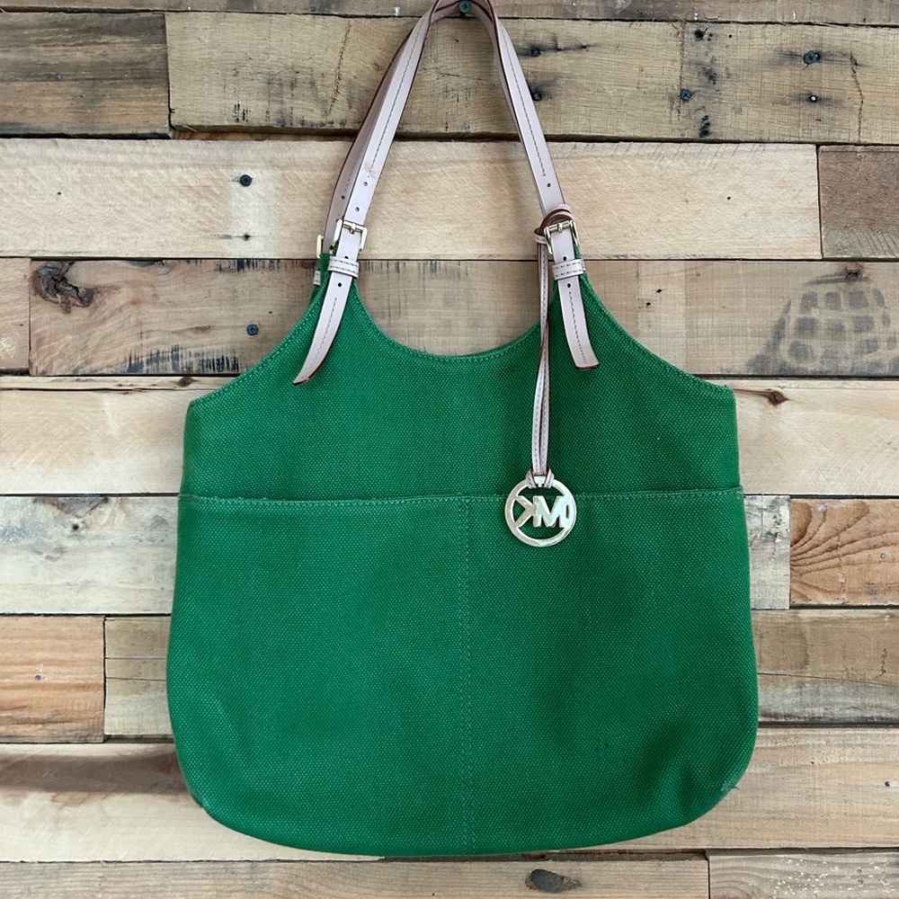 Michael Kors green handbag, size Medium